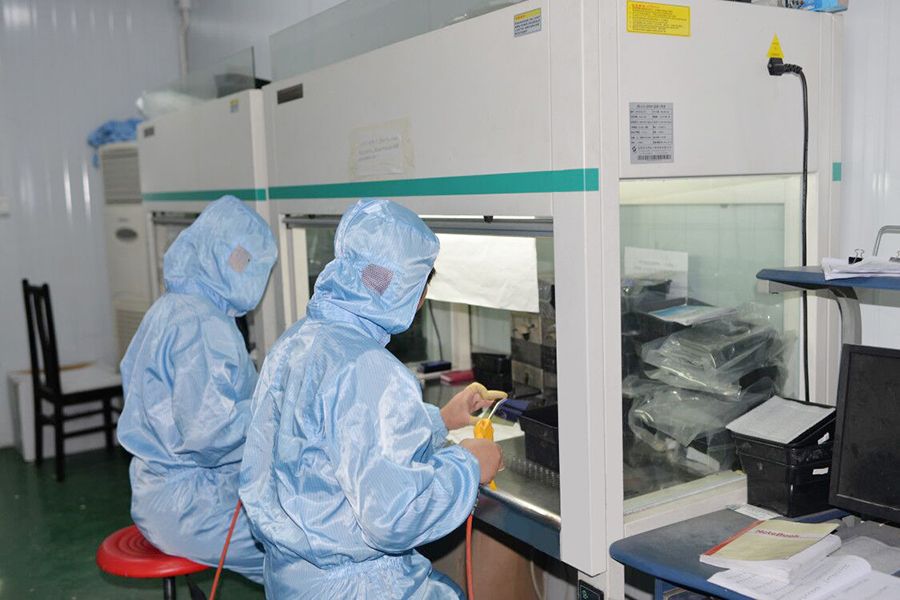 99.99% Zns Zinc Sulfide Sintered Tablet for Plating Colorful Film Decorative Film